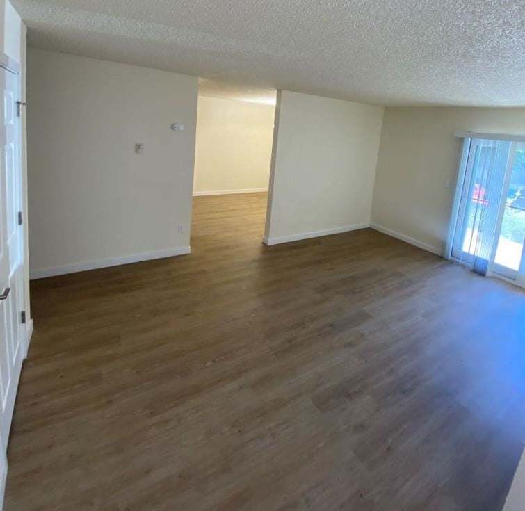 Ground Floor Completely Renovated 2 Bed/1 Bath in Tukwila (UNPUBLISHED)
