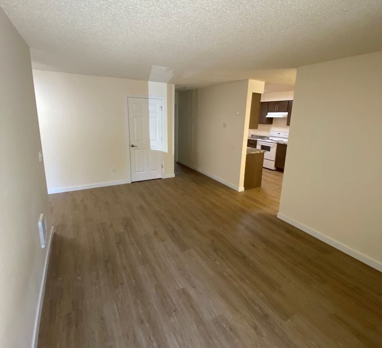 Ground Floor Completely Renovated 2 Bed/1 Bath in Tukwila (UNPUBLISHED)