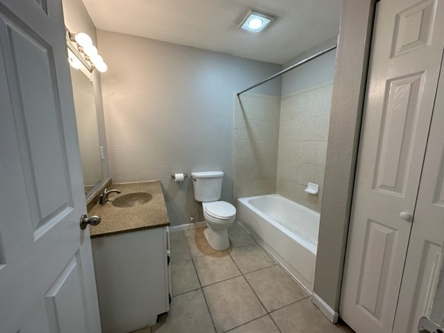 seasons apartments seattle bathroom